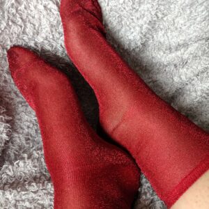 💕 Calcetines Rojos Brillantes 💕